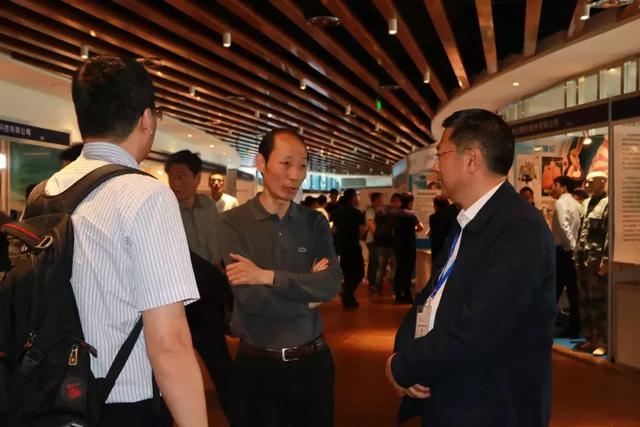 先進纖維材料研發(fā)與應(yīng)用發(fā)展戰(zhàn)略論壇在青島舉行